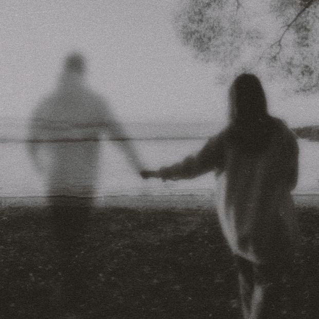 Why Anxious Women Attract Avoidant Men